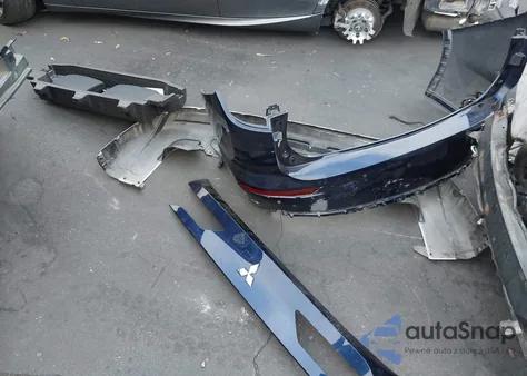 2024 Mitsubishi Outlander Se 2.5 2Wd из США, поврежденный, VIN JA4J3VA87RZ046702